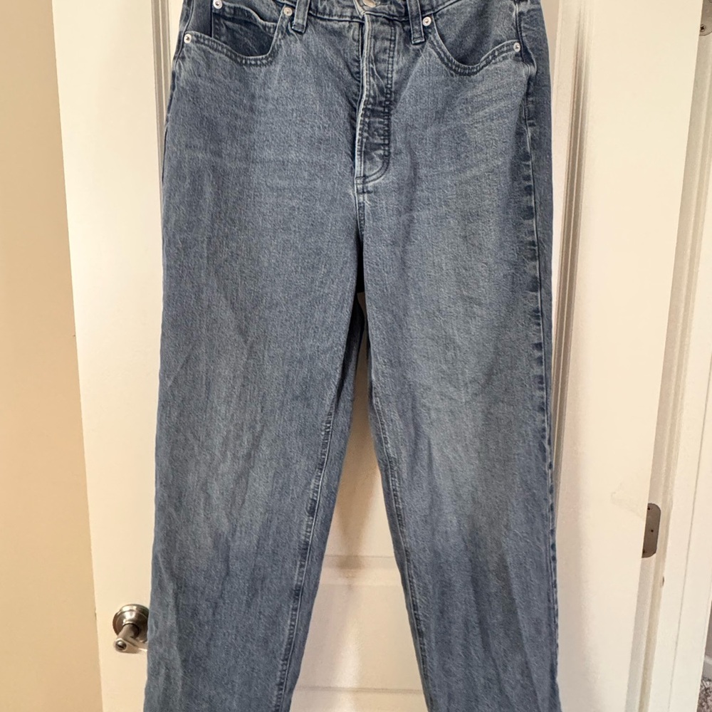 Universal Thread High Rise Light Blue Women's Jeans